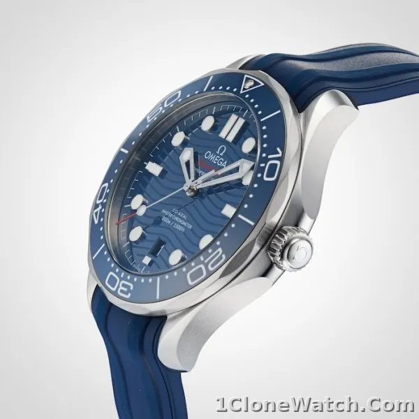 Omega Seamaster Men Automatic Blue Rubber Watch O21032422003001 - detail