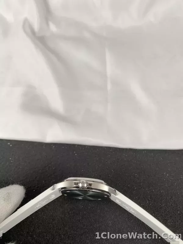 Patek Philippe Aquanaut 5267/200A - detail