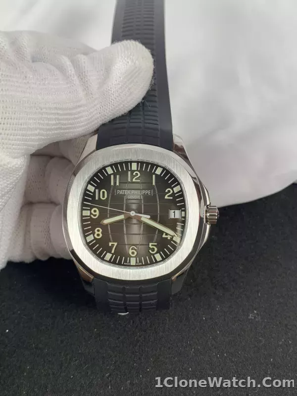 Patek Philippe Aquanaut 5167A-001