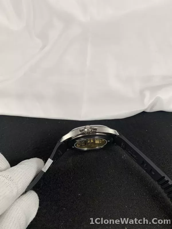 Patek Philippe Aquanaut 5167A-001 - detail