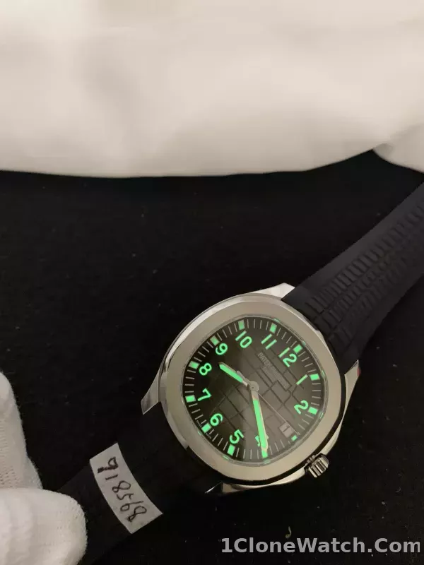 Patek Philippe Aquanaut 5167A-001 - detail