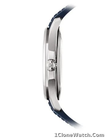 Patek Philippe Aquanaut Blue Dial   Strap White Gold 5168G-001 - detail
