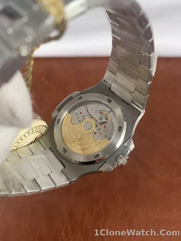 Patek Philippe Nautilus 5711/1A-011 - detail