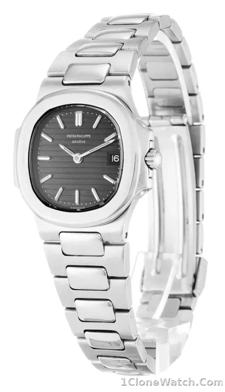Patek Philippe Nautilus 4700/1 - detail