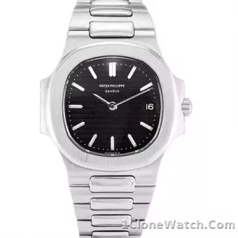 Patek Philippe Nautilus 4700/1 - detail