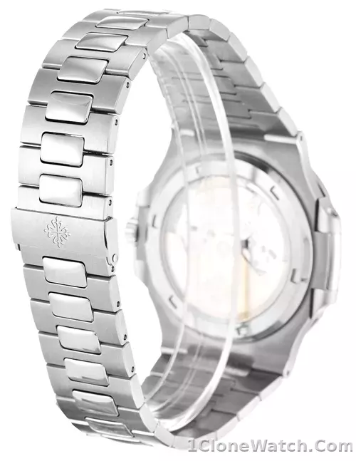 Patek Philippe Nautilus 5711/1A - detail