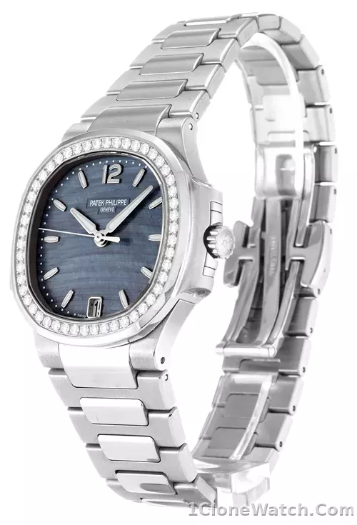 Patek Philippe Nautilus 7018/1A - detail