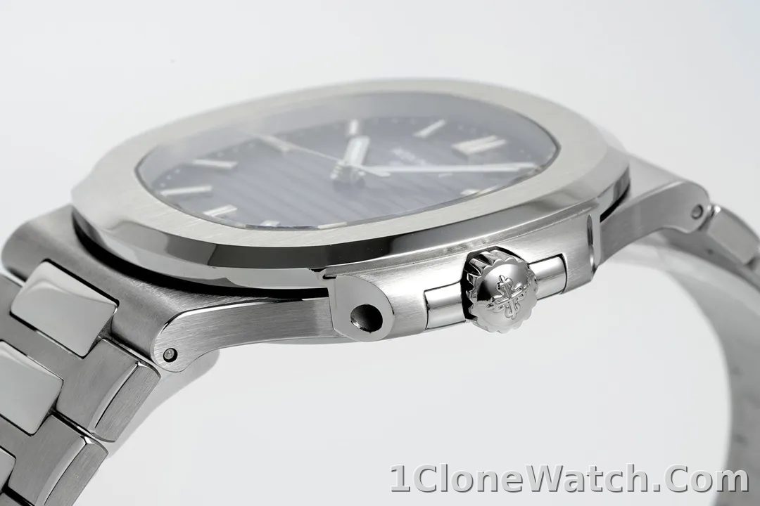 Patek Philippe 5811G Blue Nautilus Watch - detail