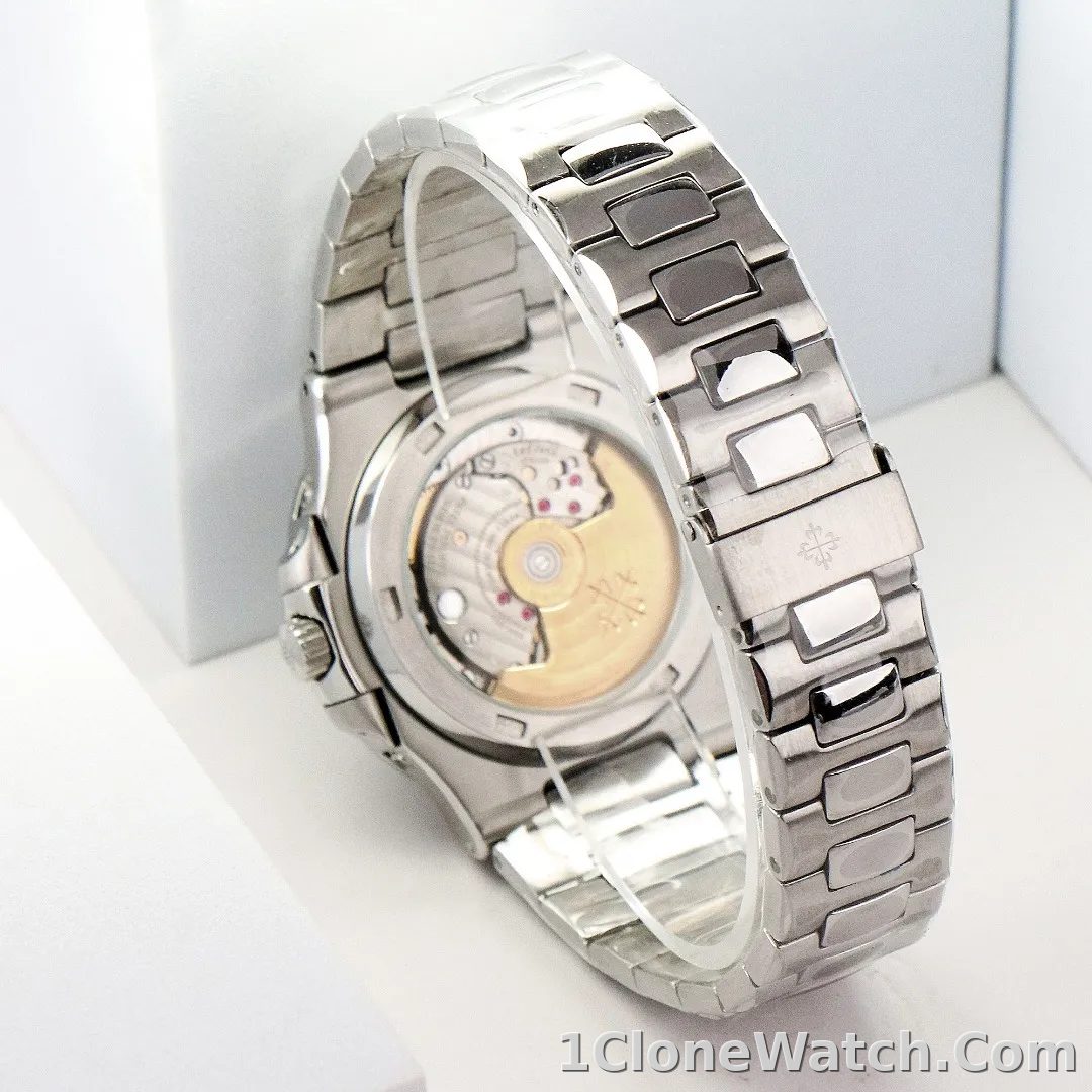 Patek Philippe Blue Nautilus Watch 5740/1G - detail