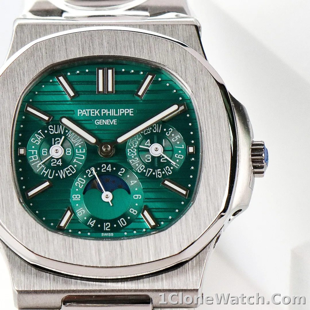 Patek Philippe Nautilus Green Perpetual Calendar - detail