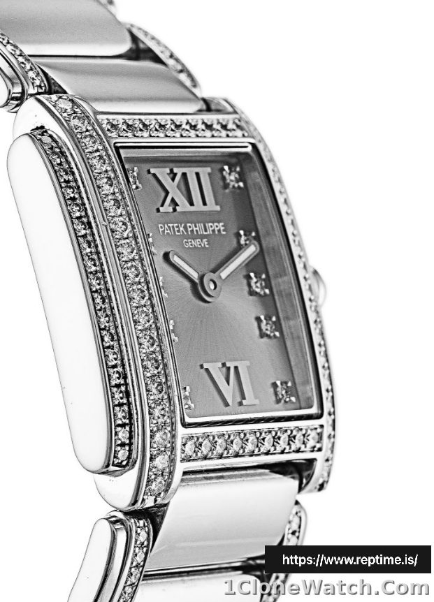 Patek Philippe Twenty-4 4908/310G Women Quartz 22.8 MM - detail