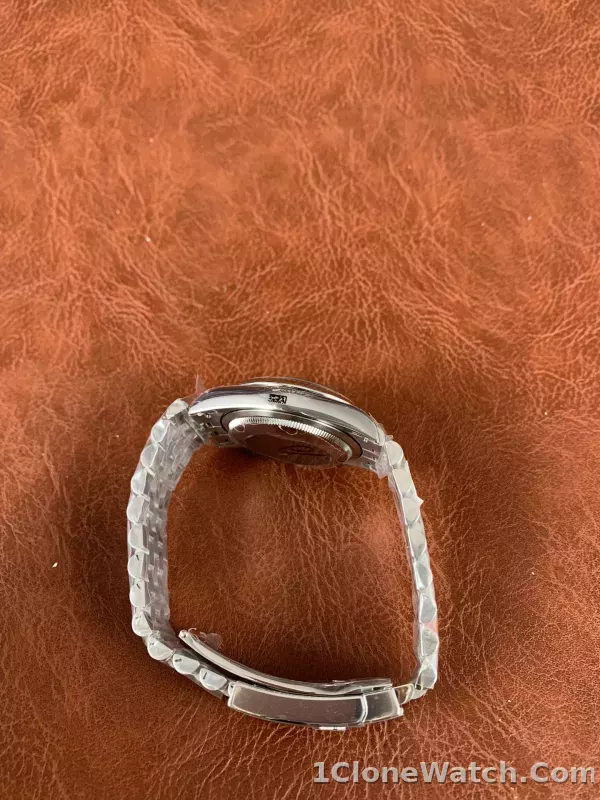 Rolex DateJust 41mm 126234-0051 - detail