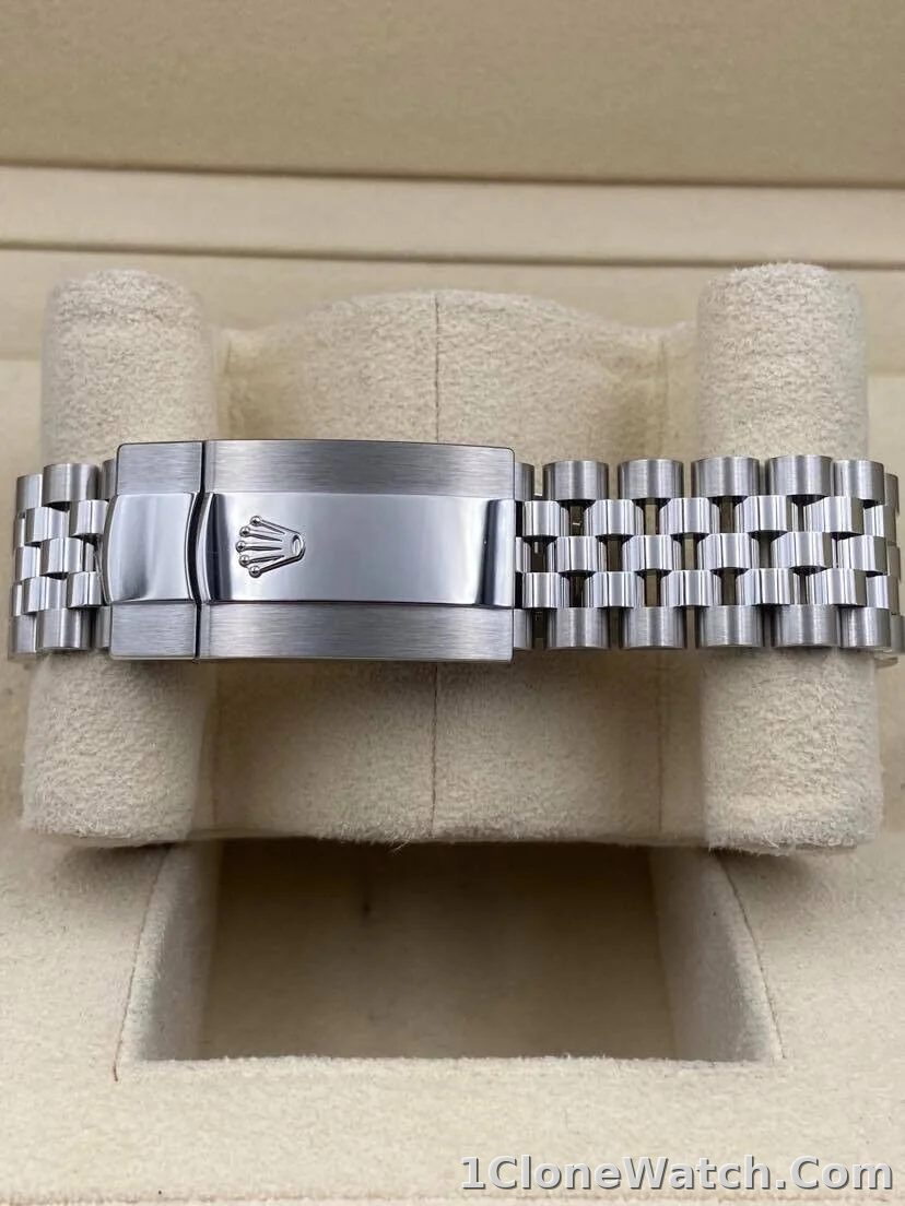 Superclone Rolex Datejust 41mm Rhodium Dial 126300  Wimbledon  Jubilee - detail