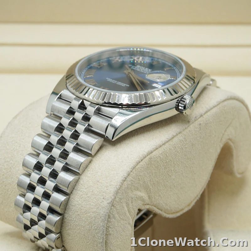 Rolex Datejust 41mm Blue Dial 126334 Jubilee Roman Dials - detail