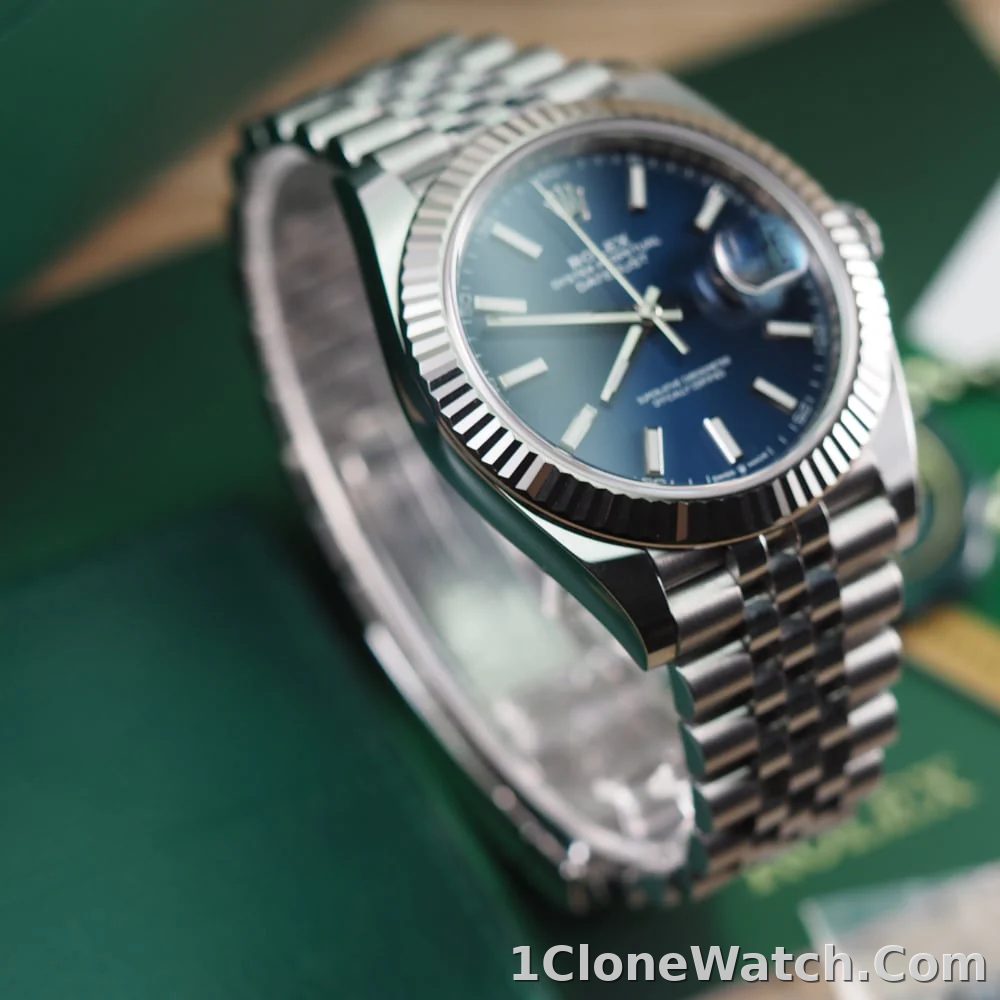 Rolex Datejust 41mm Blue Dial 126334 Jubilee - detail