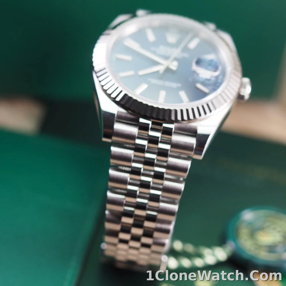 Rolex Datejust 41mm Blue Dial 126334 Jubilee - detail