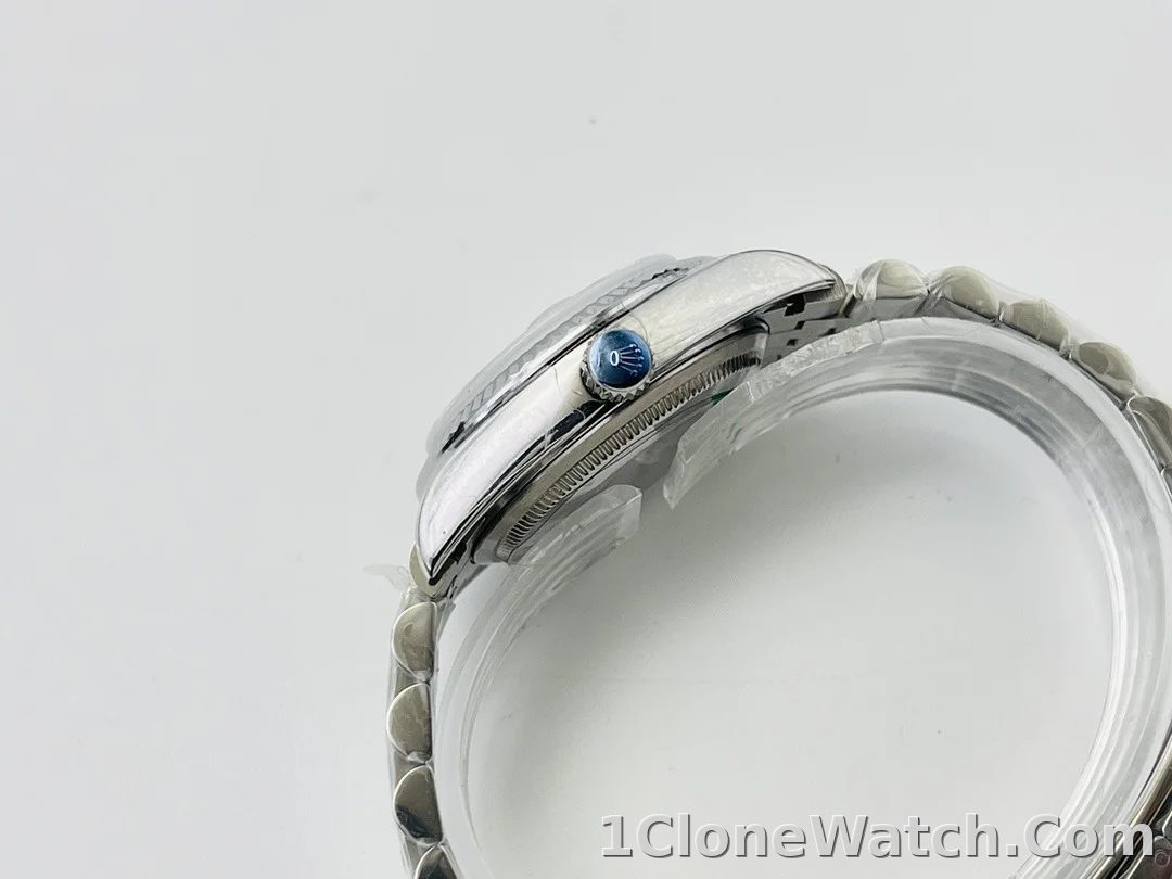 Rolex Datejust 36mm Palm Motif Dial 126234-0047 - detail