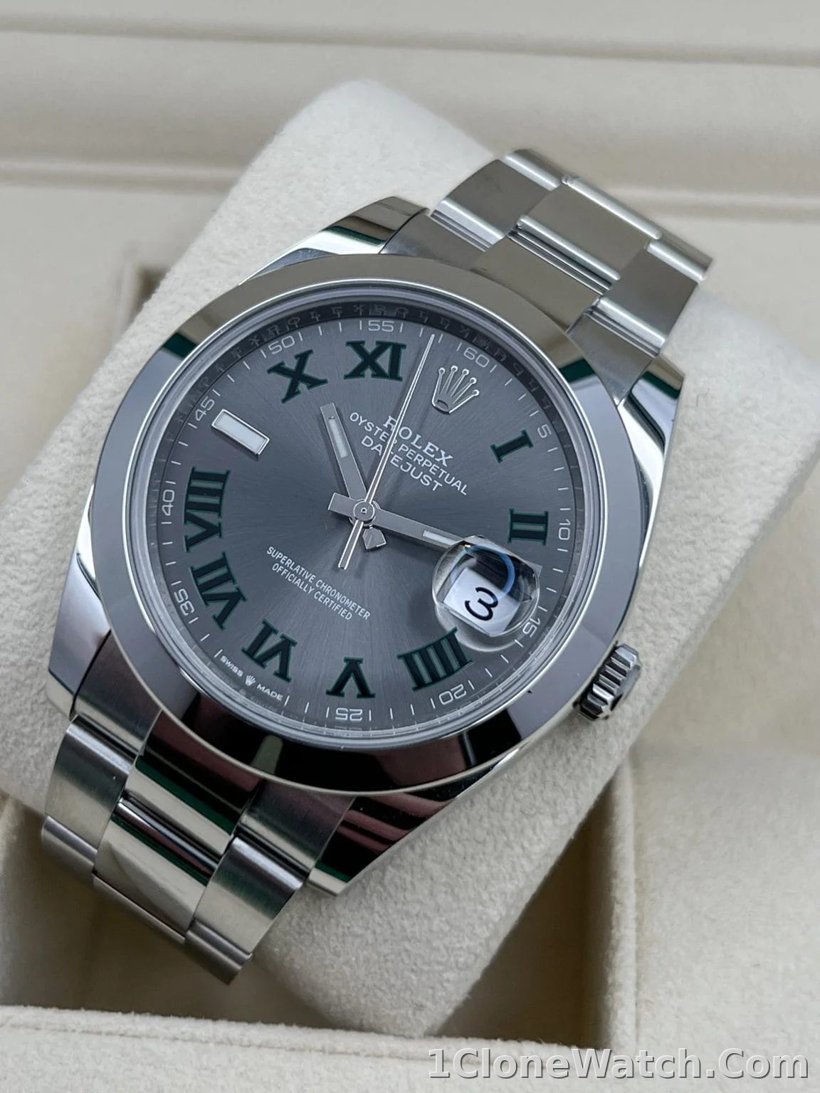 Superclone Rolex Datejust 41mm Rhodium Dial 126300 Wimbledon Oyster - detail