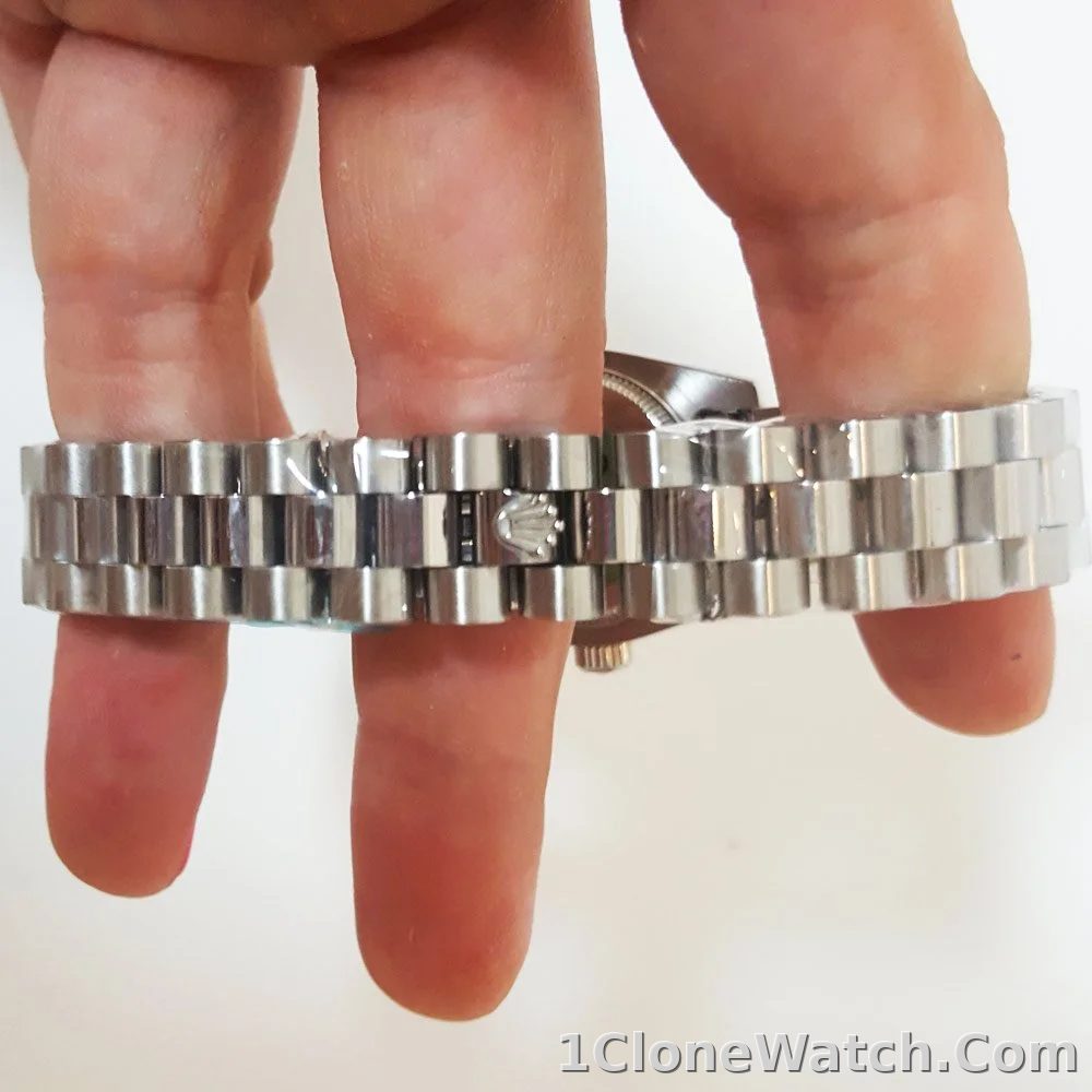 Rolex Datejust 26mm Mother of Pearl Dial 179179 - detail