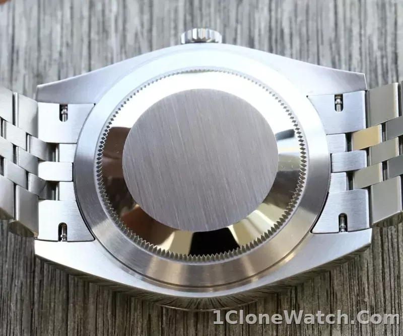 Superclone Rolex Datejust 41mm Rhodium Dial 126334  Wimbledon  Flutted / Jubilee - detail