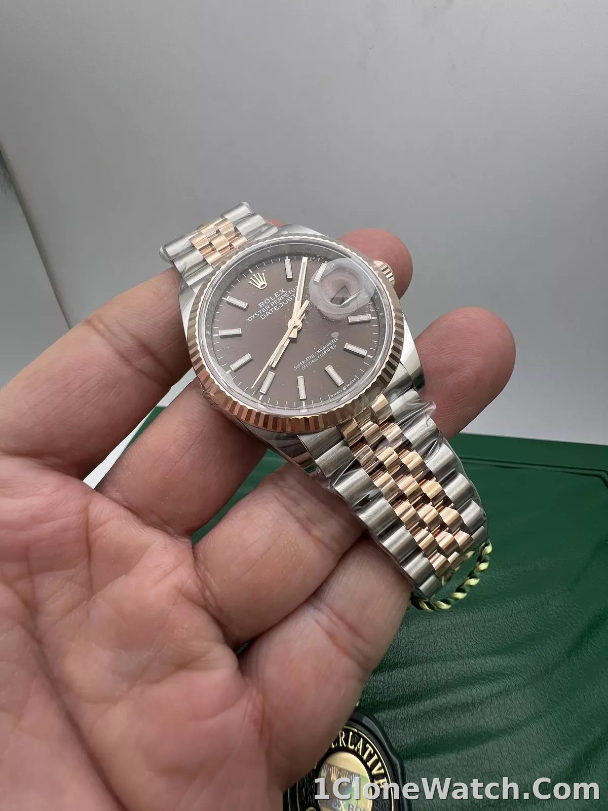 Superclone Rolex Datejust 36 mm Chocolate Dial 126231 Jubilee - detail