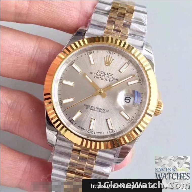 ROLEX DATEJUST SILVER DIAL SAPPHIRE CRYSTAL 41MM SWISS REPLICA m126333.0004 - detail