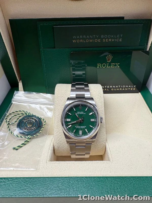 Rolex Datejust 36 Green Index Oystersteel White Gold Jubilee 106234 - detail