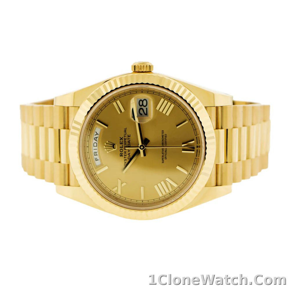 Superclone Rolex Day-Date 40 mm Roman Champagne Dial 228238 - detail