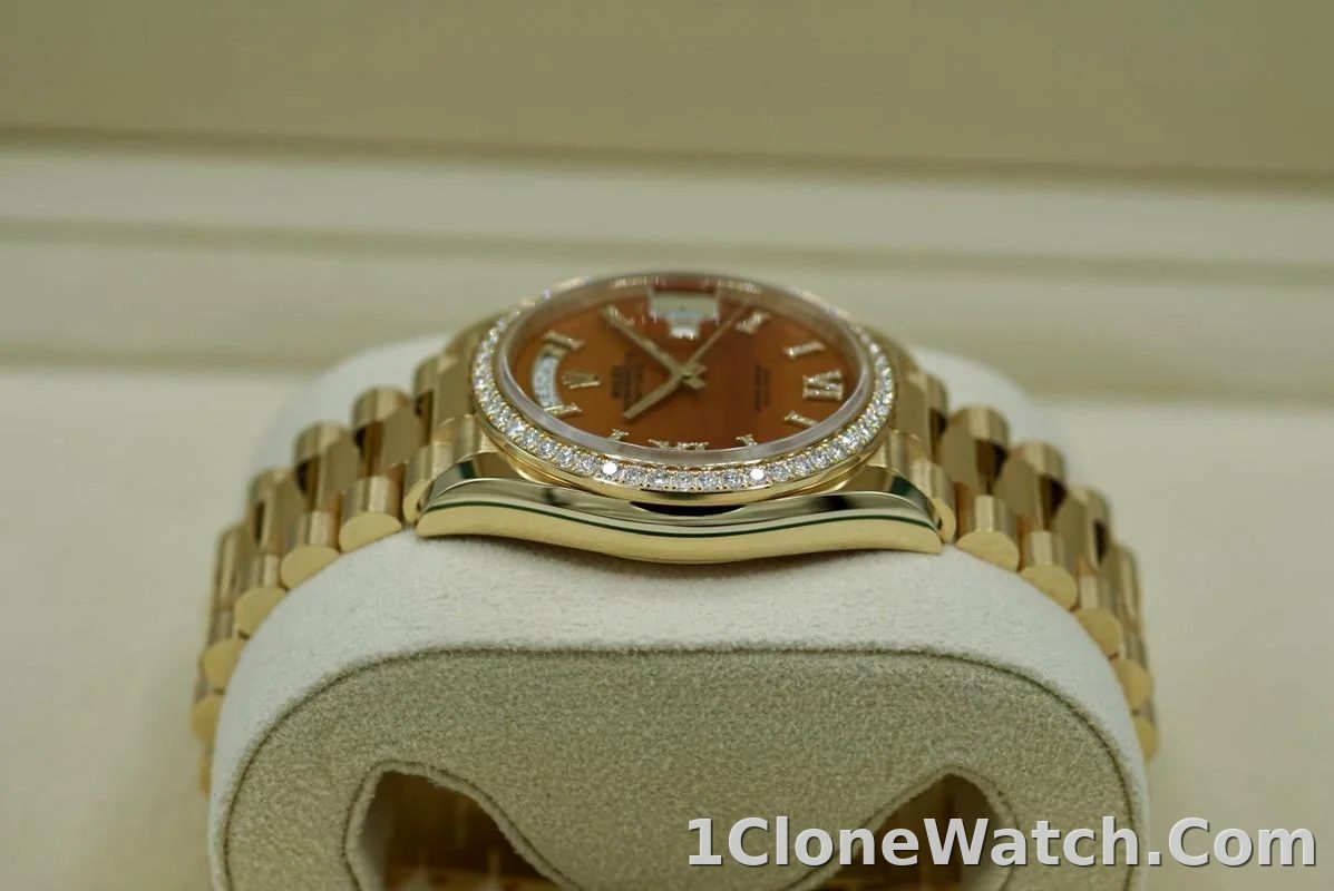 Superclone Rolex Day-Date 36 mm Carnelian Dial 128348RBR - detail