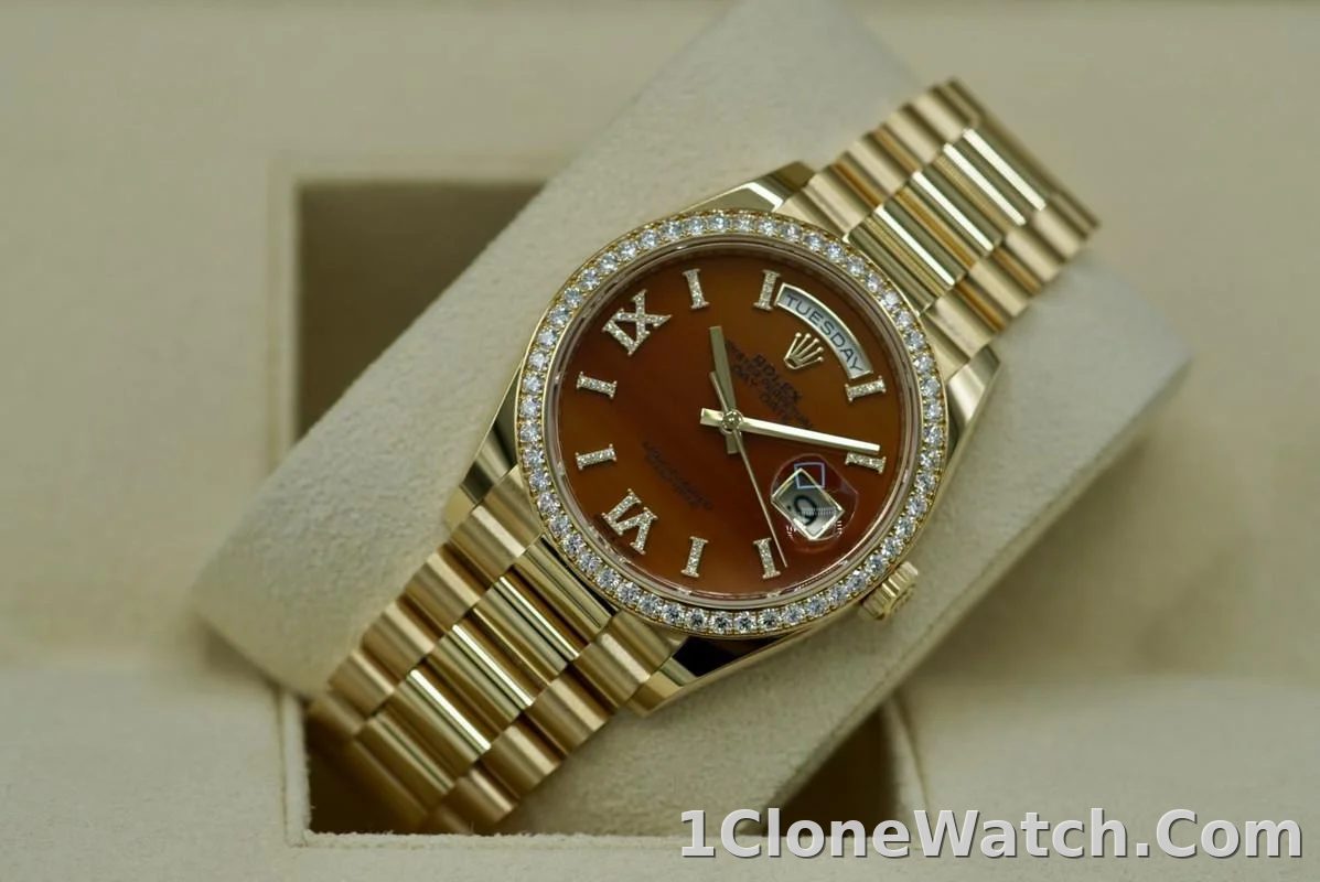 Superclone Rolex Day-Date 36 mm Carnelian Dial 128348RBR - detail