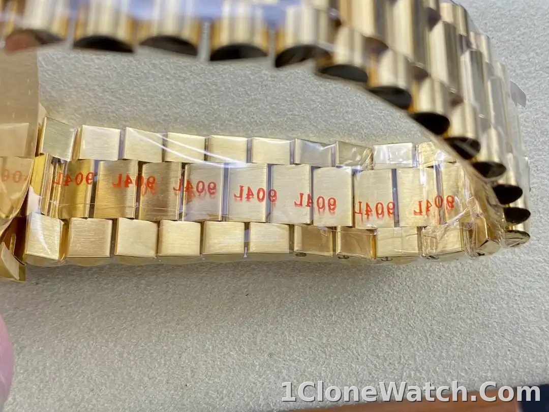 Superclone Rolex Day-Date II 40mm Champagne Dial 228238 - detail
