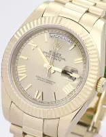 Rolex Day-Date II 40mm Gold Dial 218238 - view 4