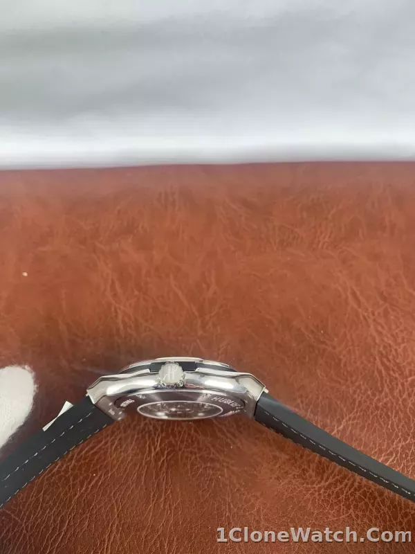 Hublot Classic Fusion 542.NX.7071.LR - detail