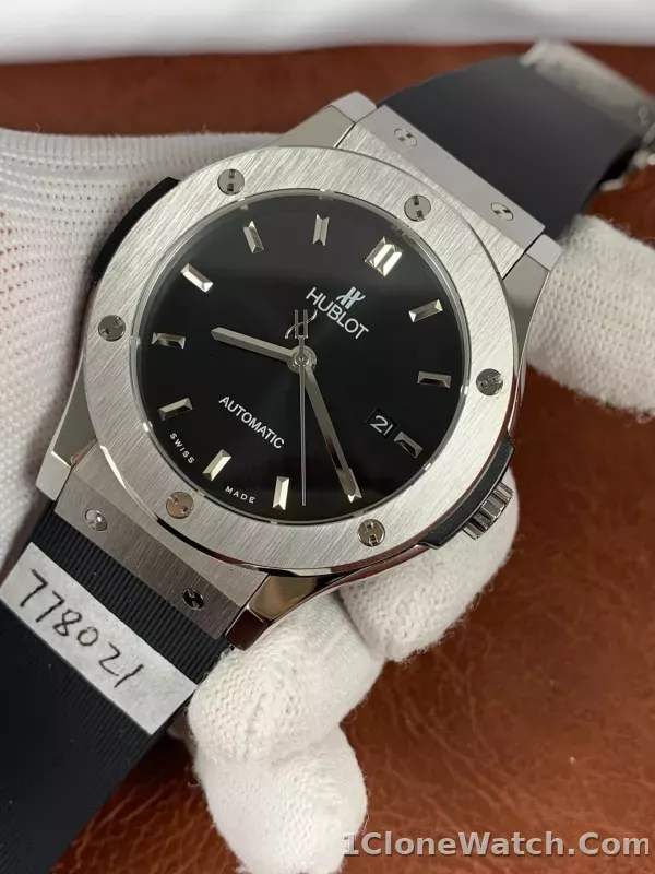 Hublot Classic Fusion 45 511.NX.1171.RX - detail