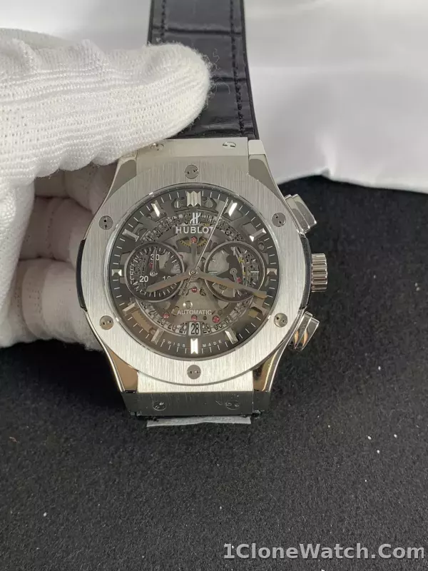 Hublot Classic Fusion Aerofusion Titanium 525.NX.0170.LR