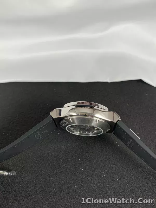 Hublot Classic Fusion Aerofusion Titanium 525.NX.0170.LR - detail