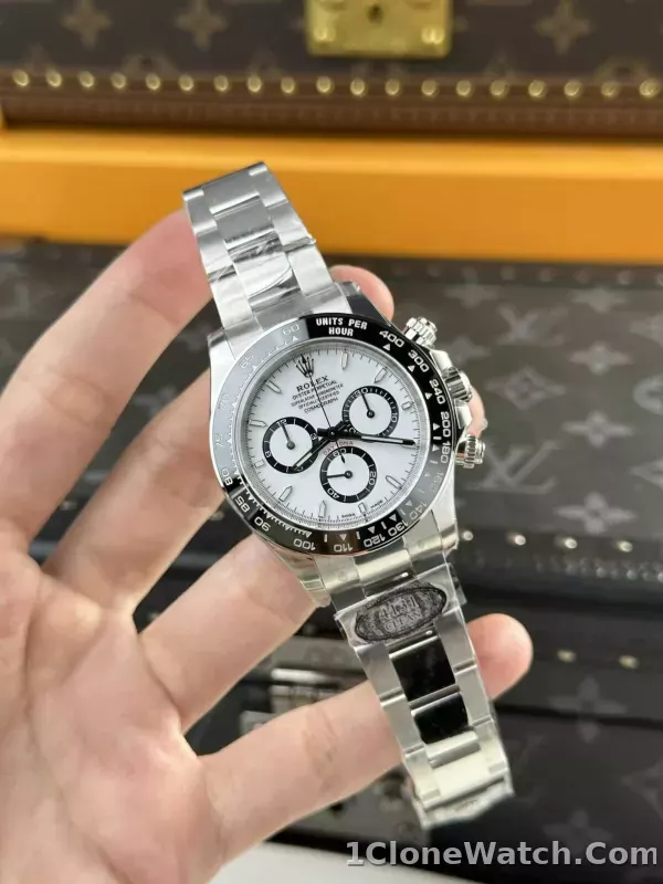 Superclone Rolex Daytona  Panda  40 mm White Dial 126500LN - detail