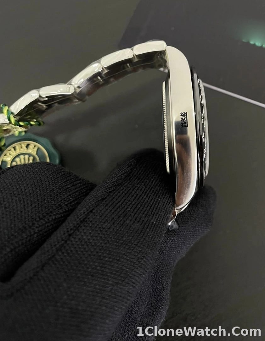 Superclone Rolex Daytona  Reverse Panda  Black Dial 116500LN - detail