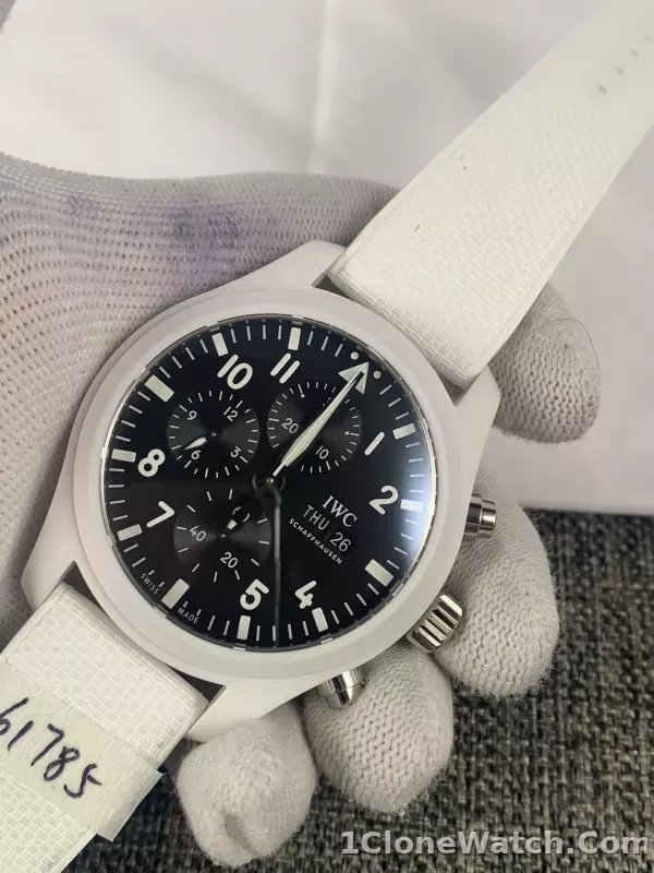 IWC Pilot IW389105 Chronograph Top Gun - detail