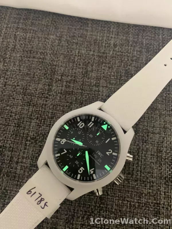 IWC Pilot IW389105 Chronograph Top Gun - detail