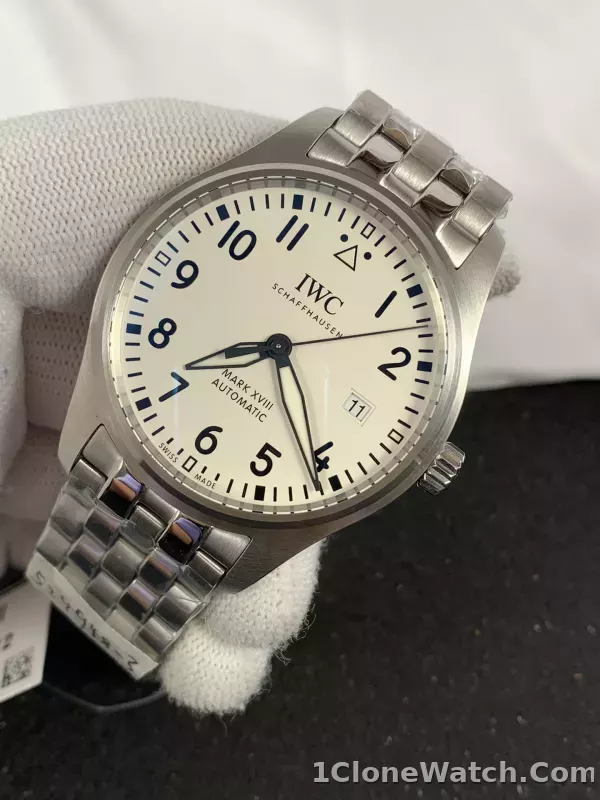 IWC Pilot Mark XVIII IW324006 - detail