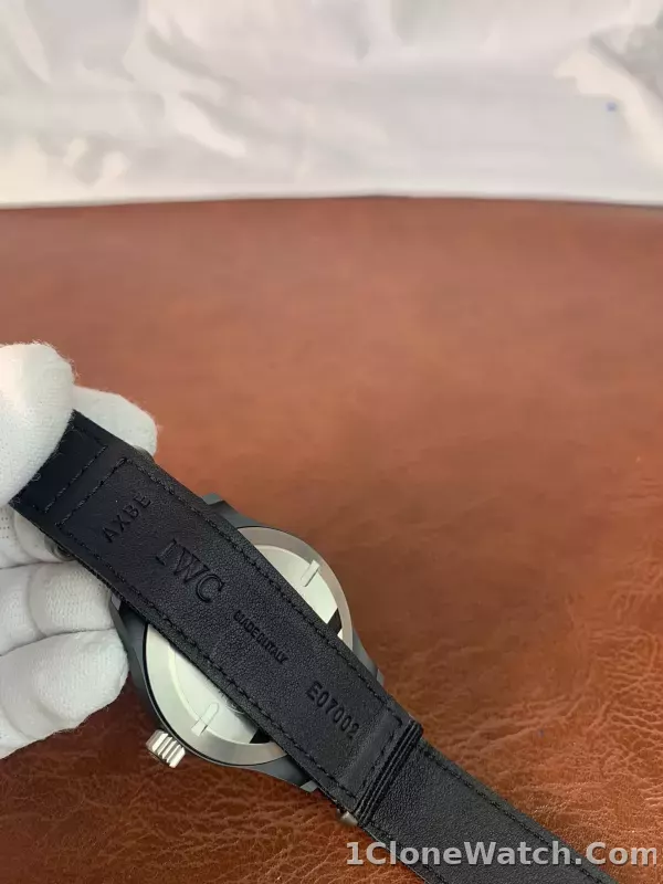 IWC Pilot’s Watch Automatic Top Gun 41mm IW326901 - detail