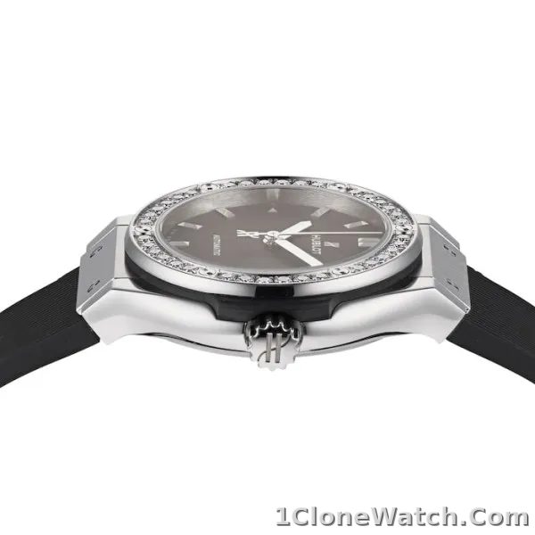 Hublot Classic Fusion Women Automatic Black Rubber Watch 582.NX.1170.RX.1204 - detail
