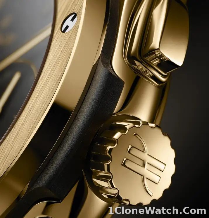 Hublot Classic Fusion Men Automatic Black Rubber Watch 541.VX.1130.RX - detail