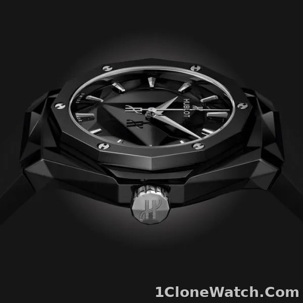 Hublot Classic Fusion Men Automatic Black Rubber Watch 550.CS.1800.RX.ORL21 - detail
