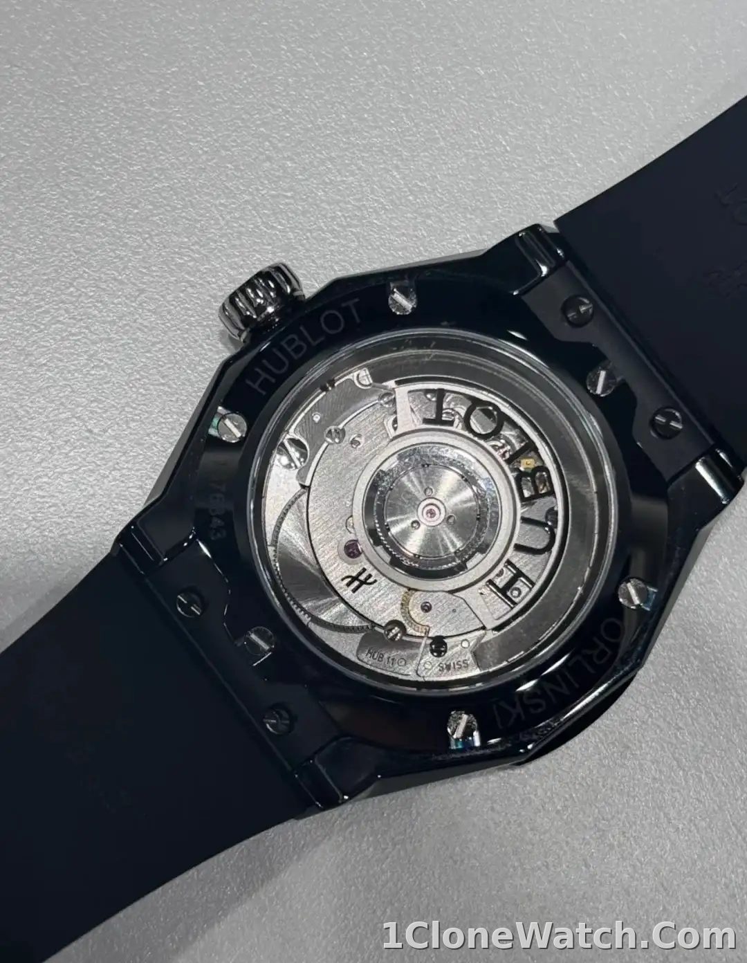 Hublot Classic Fusion Men Automatic Black Rubber Watch 550.CS.1800.RX.ORL21 - detail