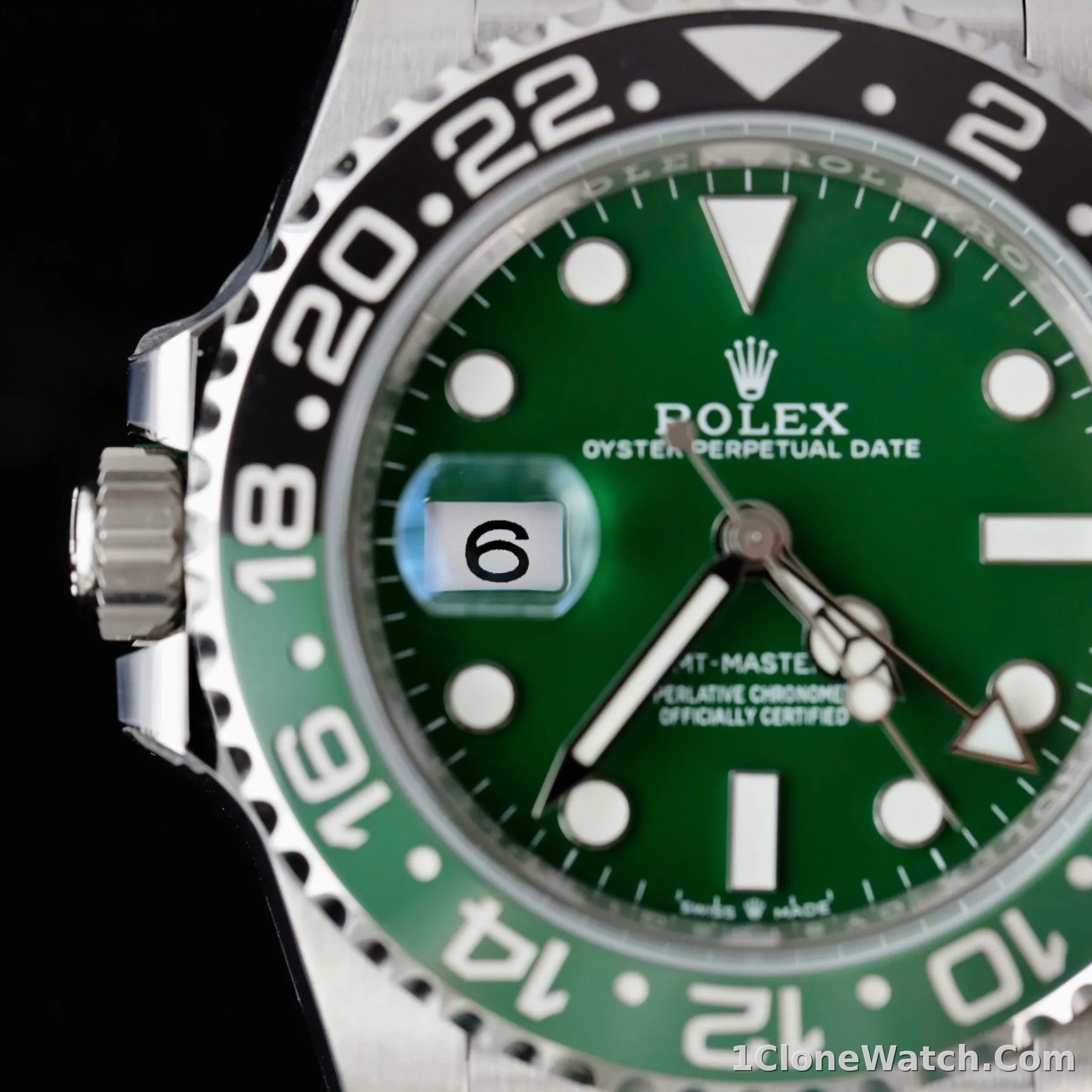 Superclone Rolex GMT-Master II 40 mm 126729VTNR Jubilee “Absinthe” - detail