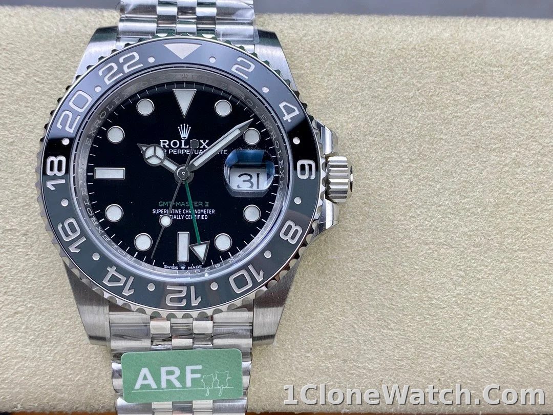 Superclone Rolex GMT-Master II 126710GRNR  Bruce Wayne  Jubilee 2024 - detail