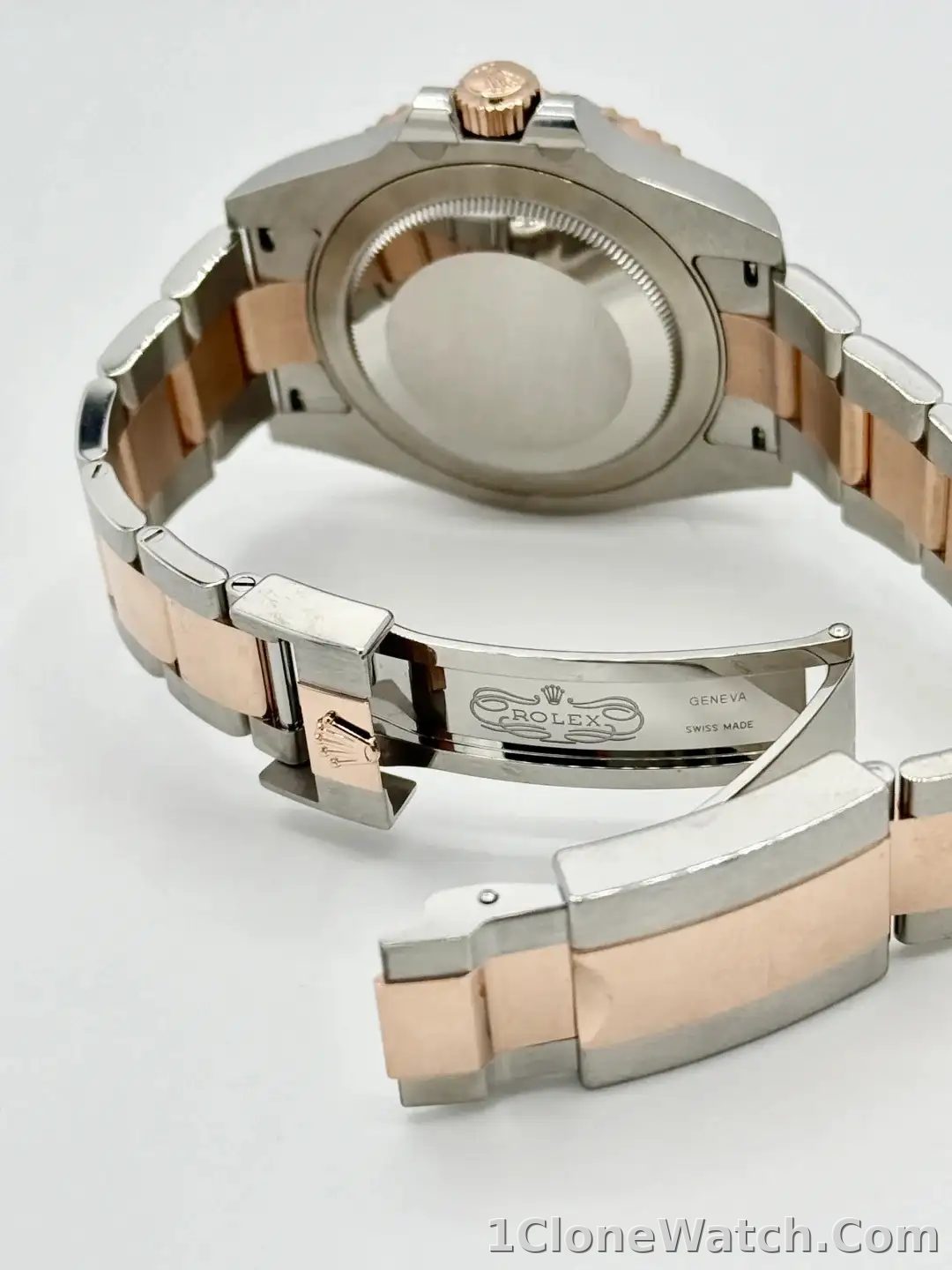 Rolex GMT-Master II Oyster 40 mm Oystersteel and Everose gold 126711CHNR - detail