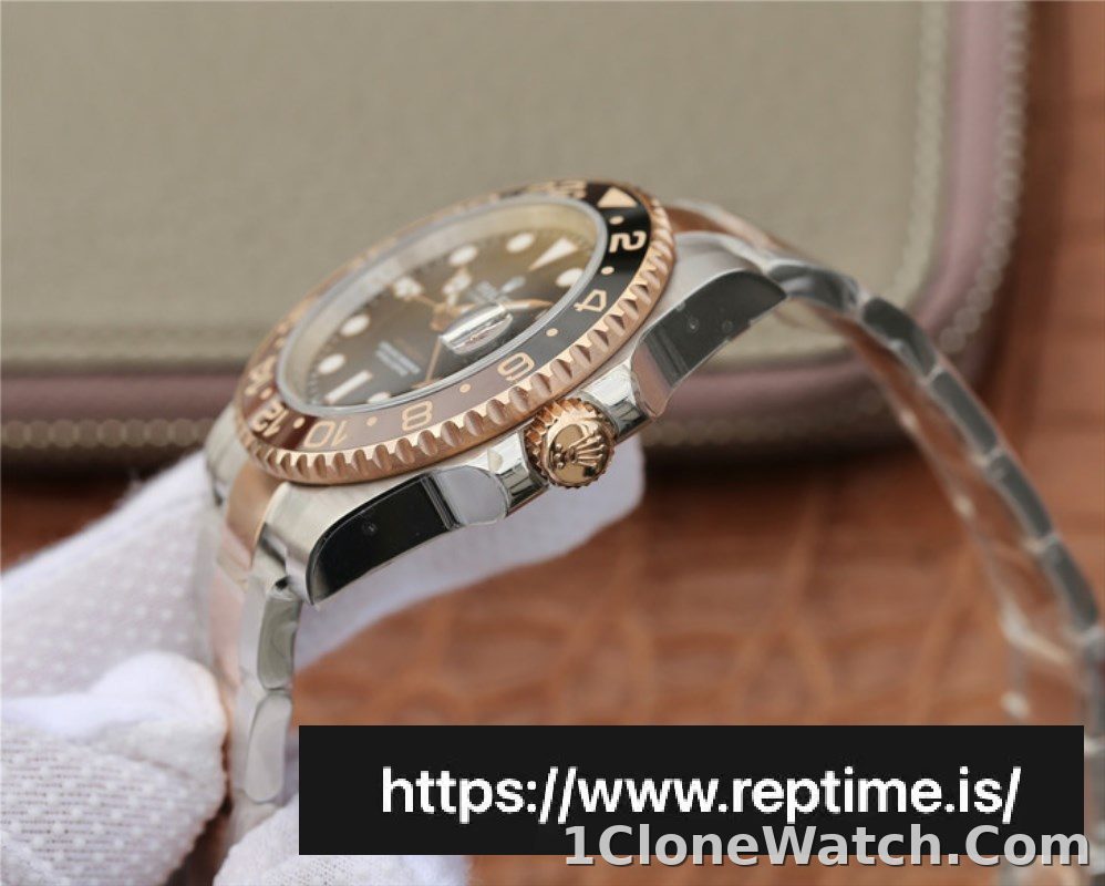 Rolex GMT Master II 126711 Men Automatic 40MM - detail